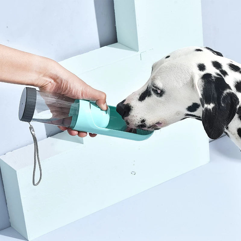Vandflaske til hunde™ | Altid frisk vand til din hund