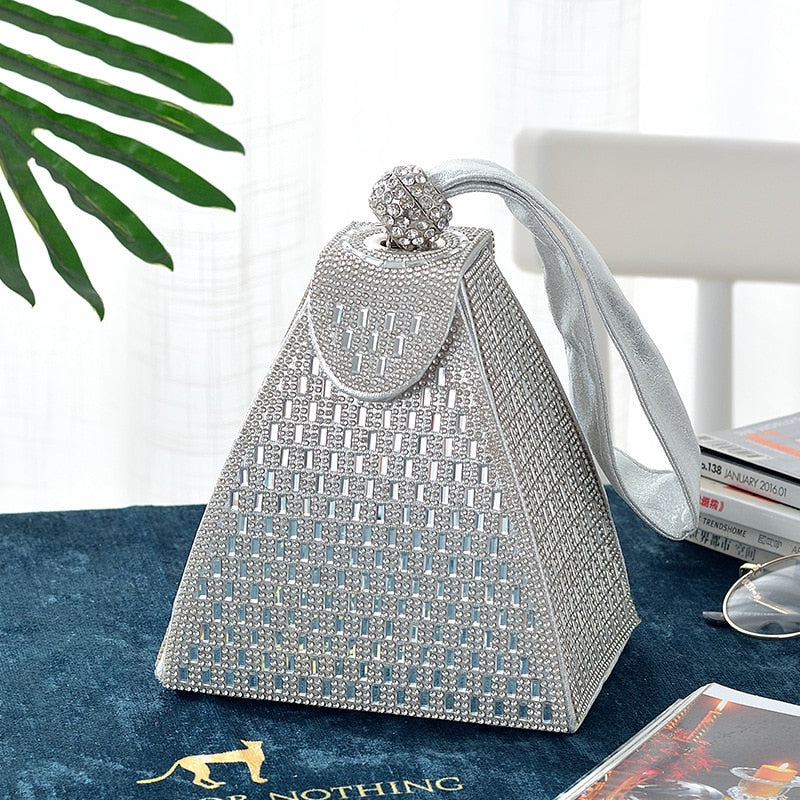 LuxClutch™️ Crystal Pyramid Håndtaske