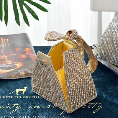 LuxClutch™️ Crystal Pyramid Håndtaske